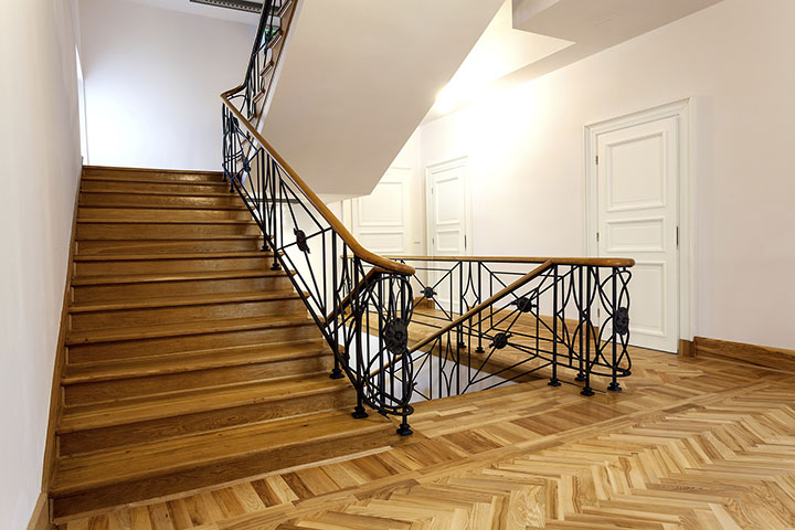 Fabrication et rénovation d’escaliers et de gardes en bois franc